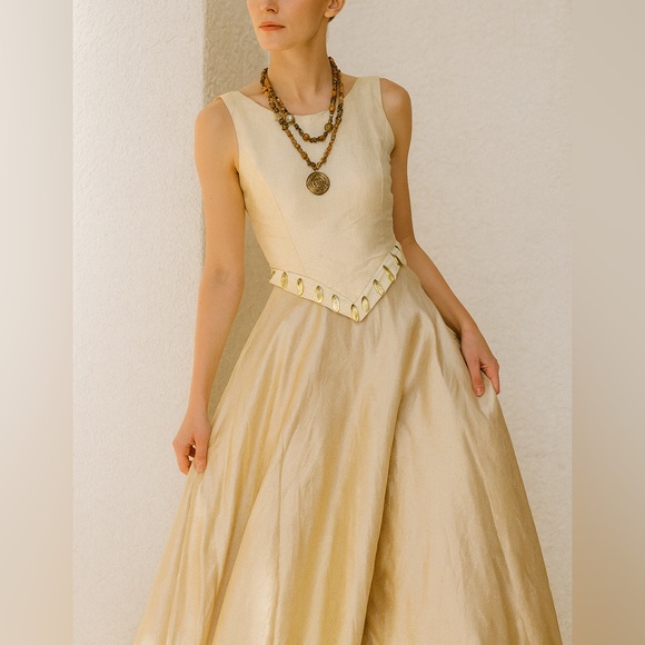 gloria Dresses & Skirts - Vtg Gloria 100% Silk Gold Sleeveless A-Line Tool Maxi Dress Sz Small